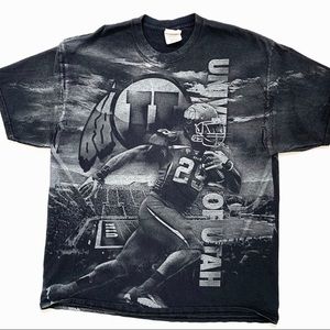 U of U Men’s black football T-shirt
